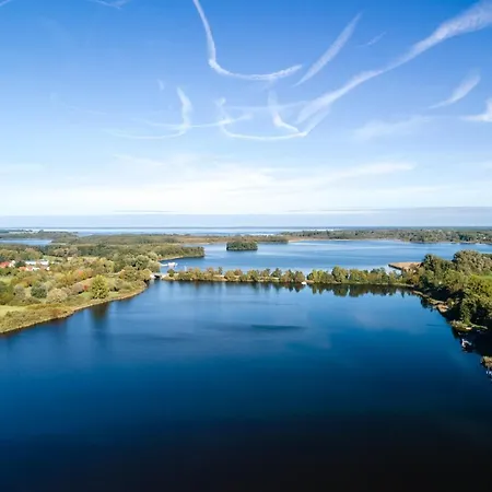 Haus Am Mit Wassergrundstueck Prázdninový dům *